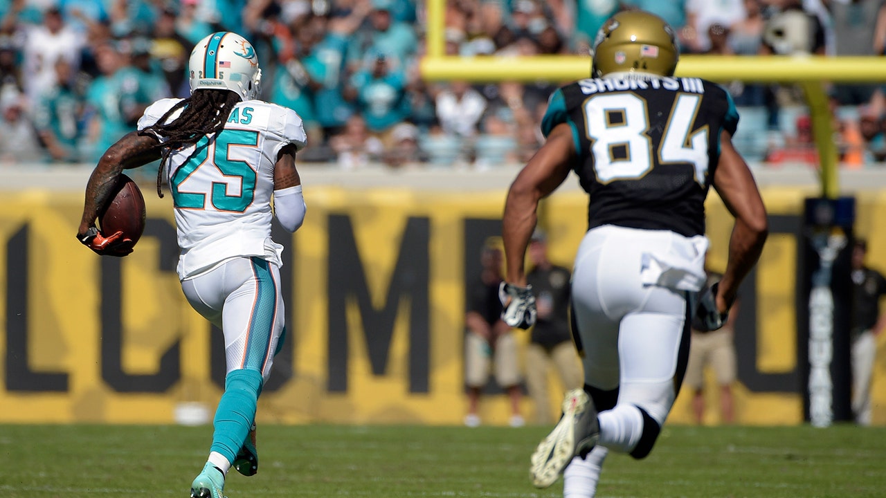 Dolphins shut down Jaguars with two picks for six